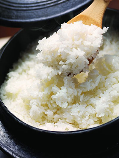 햅쌀로 지은 흰쌀밥
