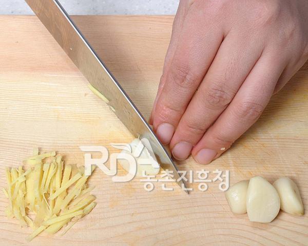 굴냉국 레시피 조리순서 2-0