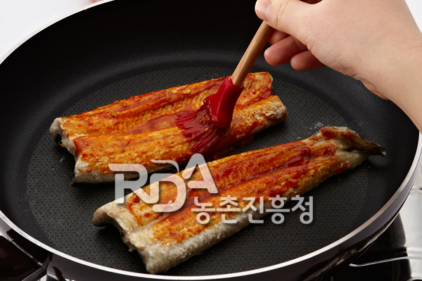 장어구이 레시피 조리순서 4-0